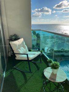 4001 S Ocean Dr 7L, Hollywood, Florida 33019, USA