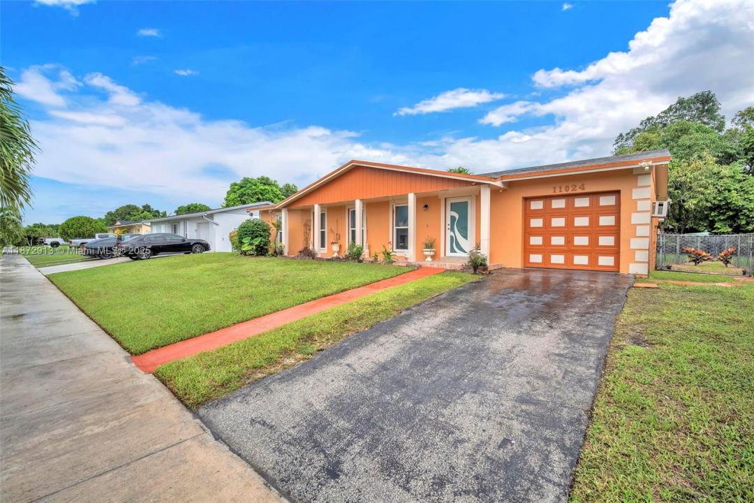 11024 SW 157th Ter, Miami, Флорида 33157, Соединенные Штаты