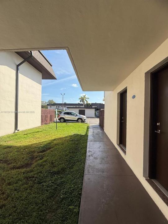 8601 SW 94th St 125W, Miami, Floryda 33156, USA