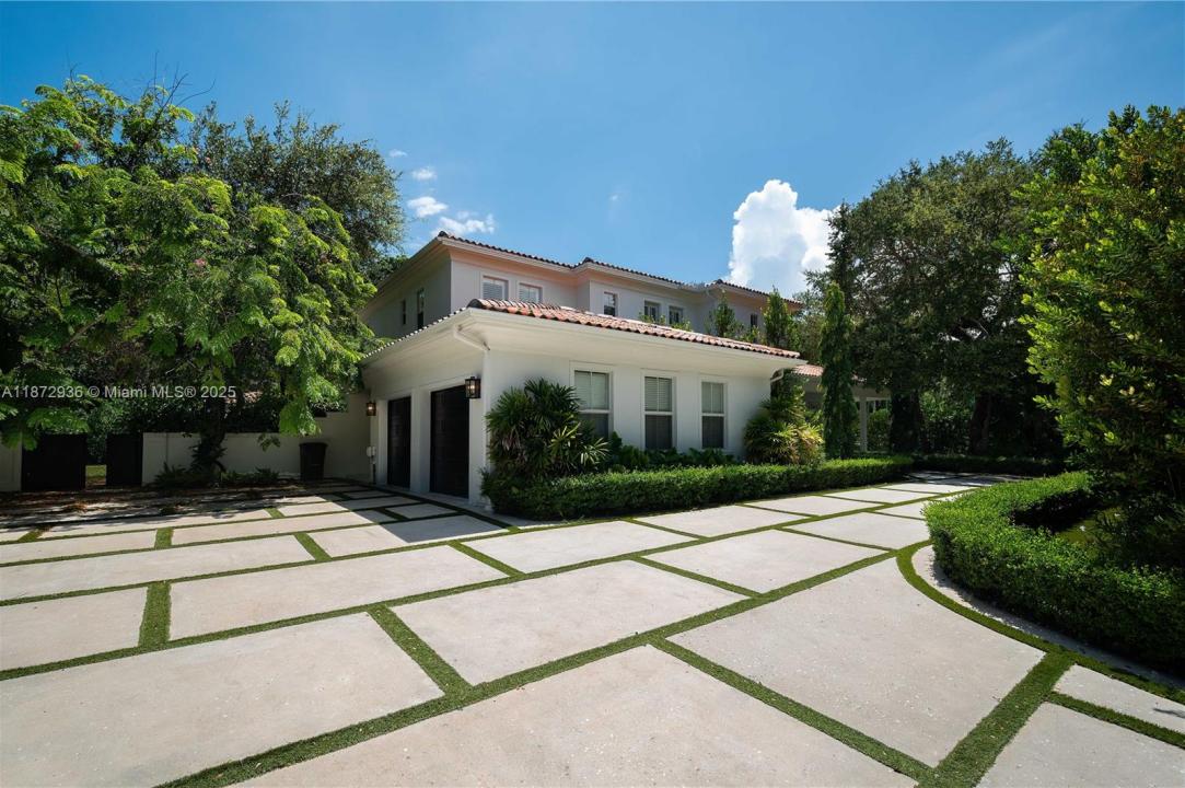 680 Destacada Ave, Coral Gables, Florida 33156