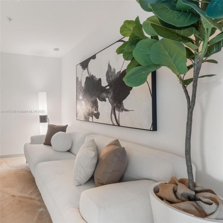 10281 W Bay Harbor Dr 402, Bay Harbor Islands, Floryda 33154, USA
