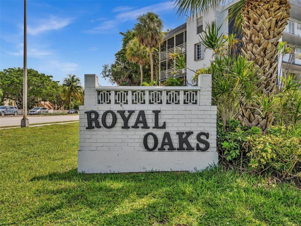 445 NE 195th St 431, Miami, フロリダ 33179, アメリカ合衆国