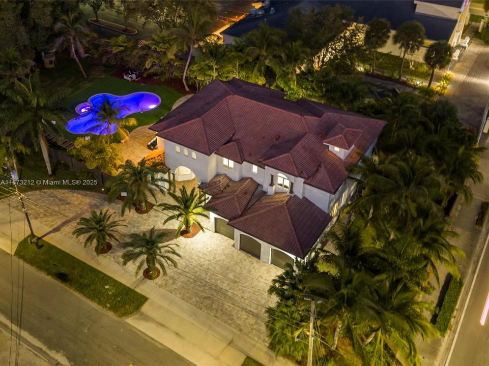 112 NW 14th Way, Dania Beach, Florida 33004, Estados Unidos