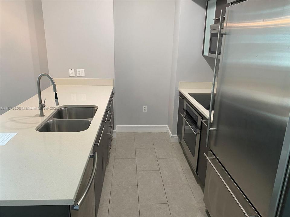 55 SE 6th St 2107, Miami, Florida 33131