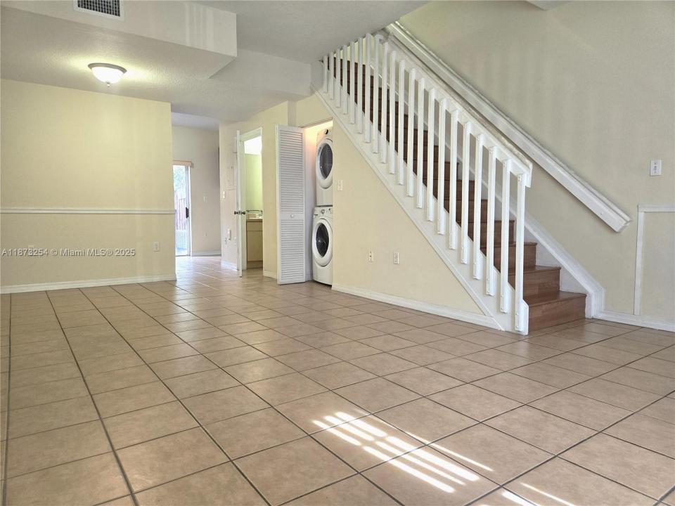 209 NW 109th Ave 402, Miami, Florida 33172, Amerika Birleşik Devletleri