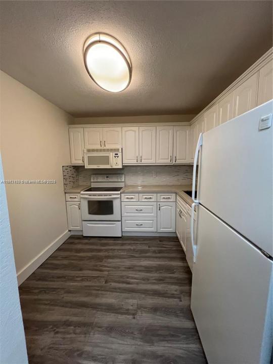 7840 Camino Real 306, Miami, Floride 33143, États-Unis