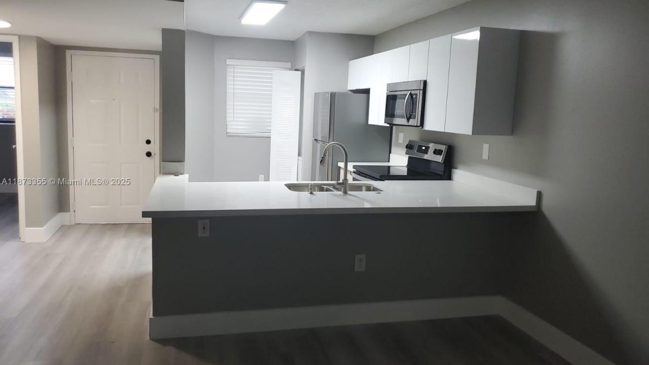 9934 Nob Hill Ln 9934, Sunrise, Florida 33351, Amerika Birleşik Devletleri