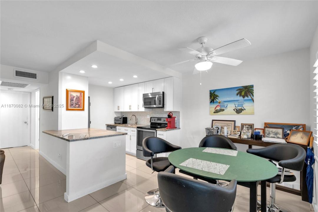 3046 N Newport  N 3046, Deerfield Beach, Florida 33442
