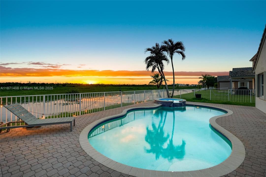 1646 NW 144th Way, Pembroke Pines, Flórida 33028, Estados Unidos