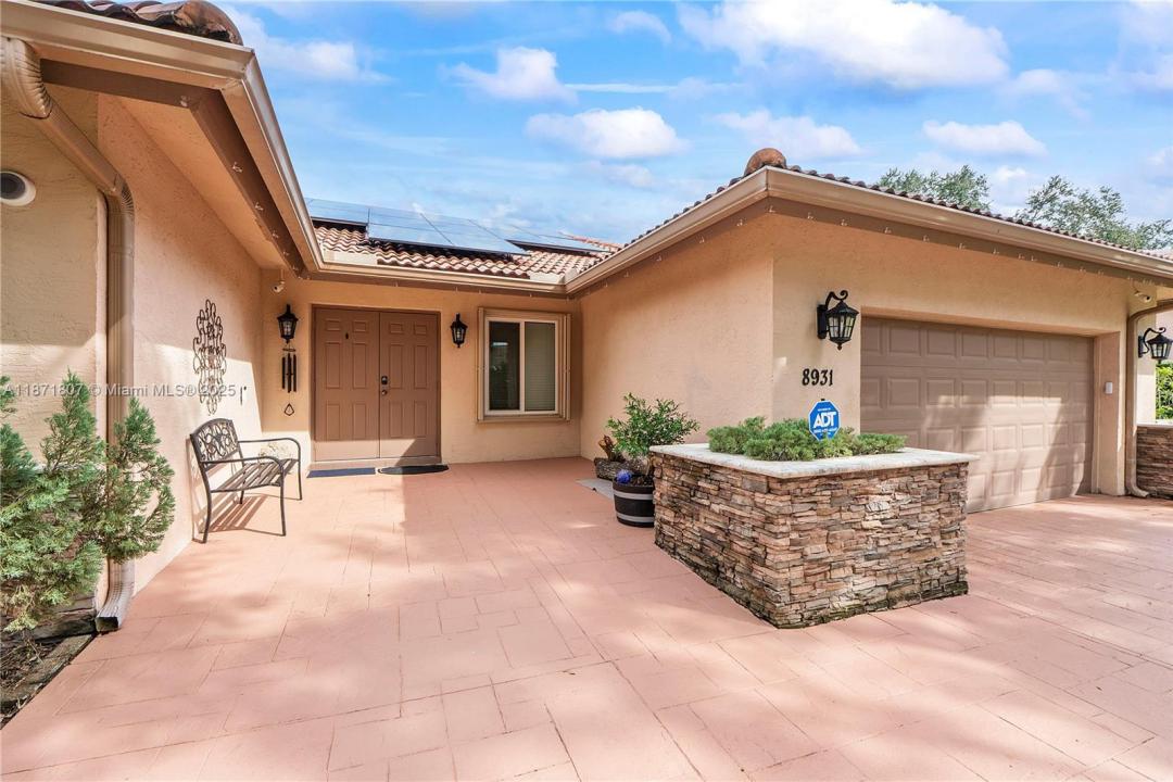 8931 NW 55th Pl, Coral Springs, Florida 33067