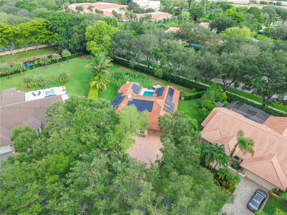 8931 NW 55th Pl, Coral Springs, Florida 33067