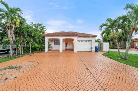 8155 NW 201st St, Hialeah, Florida 33015, USA