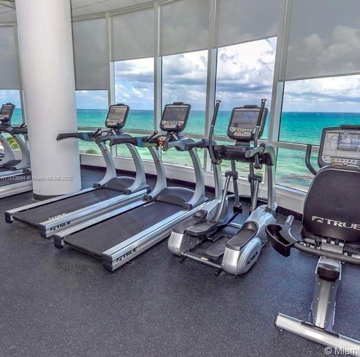 6365 Collins Ave 904, Miami Beach, פלורידה 33141, ארצות הברית של אמריקה 