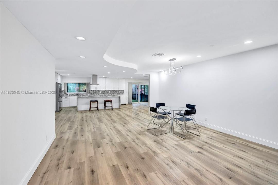 3211 Calle Largo Dr, Hollywood, Florida 33021