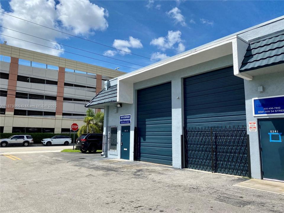 8339 NW 54th St, Doral, Floride 33166, États-Unis