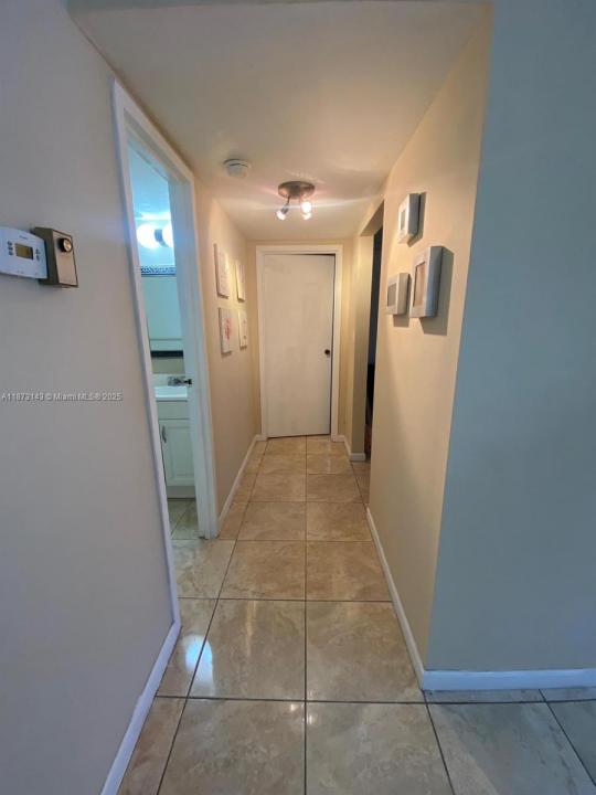 800 Parkview Dr 104, Hallandale Beach, Flórida 33009, Estados Unidos