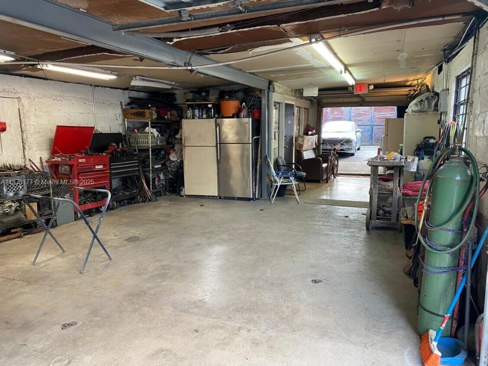 4935 E 10th Ln, Hialeah, פלורידה 33013, ארצות הברית של אמריקה