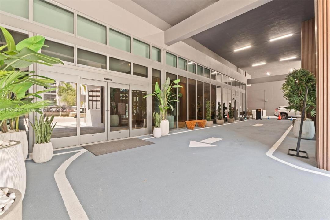 229 SW 9th St 608, Miami, 佛罗里达州 33130, 美国