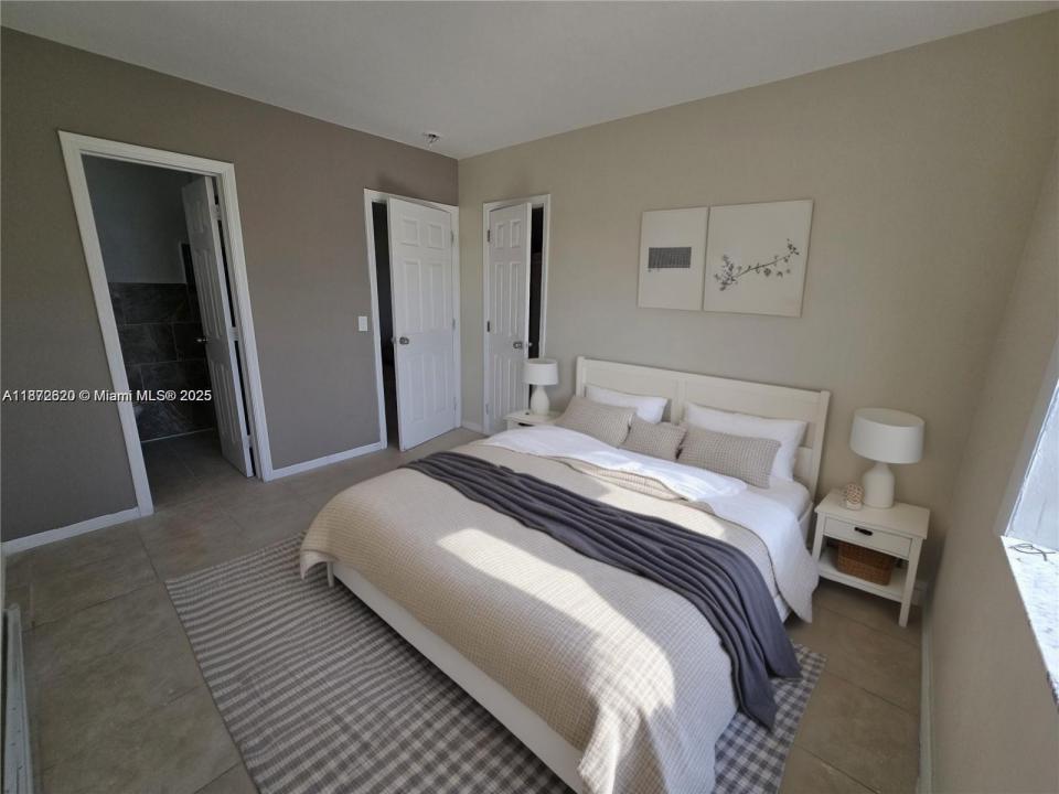 724 SW 7th Ter 1-2, Hallandale Beach, Florida 33009, HOA KỲ