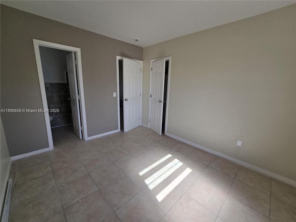 724 SW 7th Ter 1-2, Hallandale Beach, Florida 33009, HOA KỲ