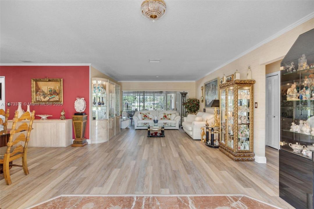 16561 Royal Poinciana Dr, Weston, Florida 33326