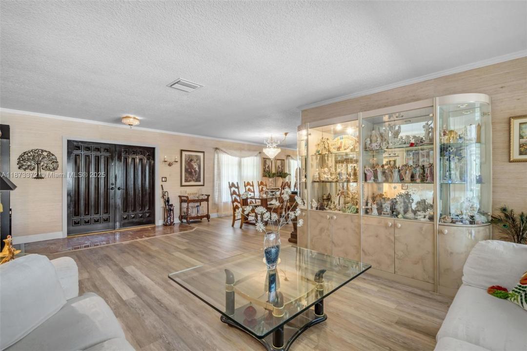 16561 Royal Poinciana Dr, Weston, Florida 33326