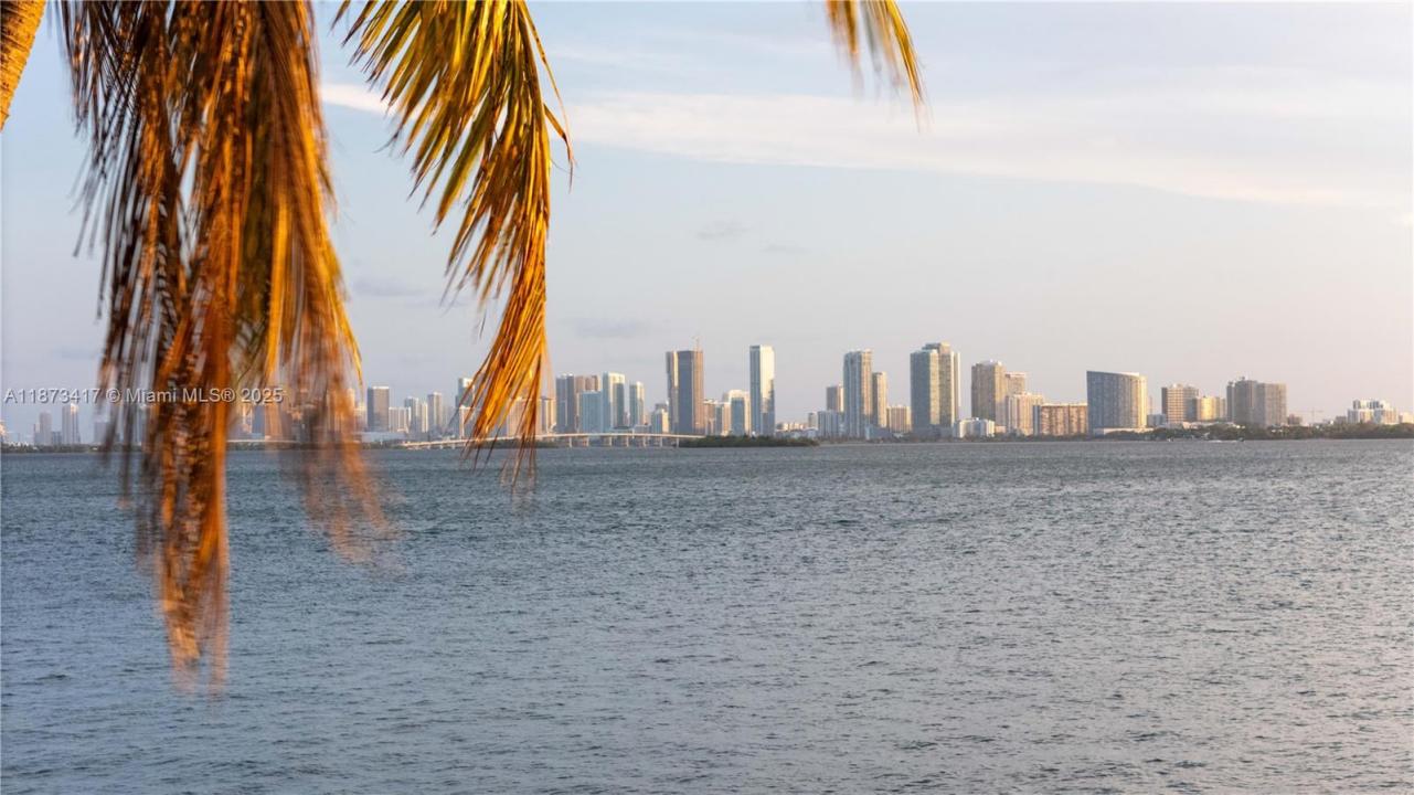 7508 W Treasure Dr, North Bay Village, Florida 33141