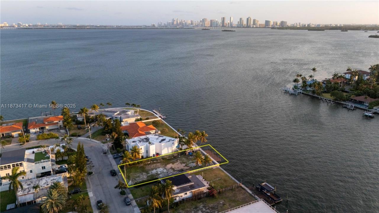 7508 W Treasure Dr, North Bay Village, Florida 33141