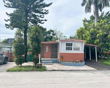 8732 SW 16th St, Davie, Florida 33324, USA