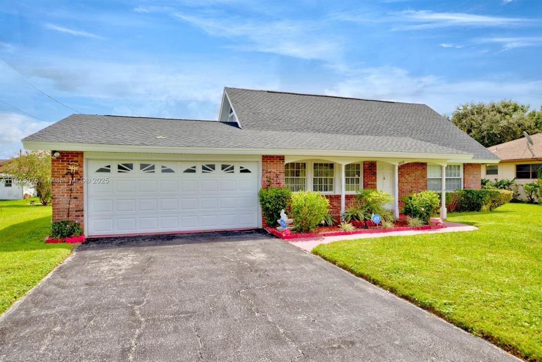 3818 Medina Way, Sebring, Florida 33875