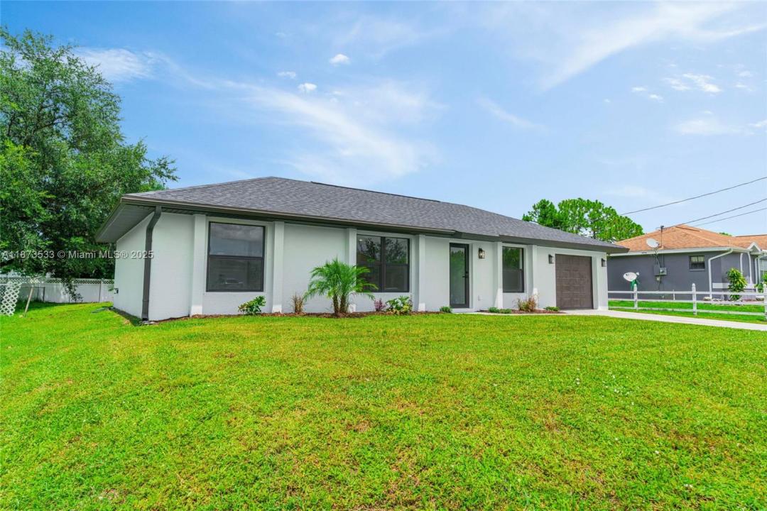 3206 12 Street W., Lehigh Acres, Floride 33971, États-Unis