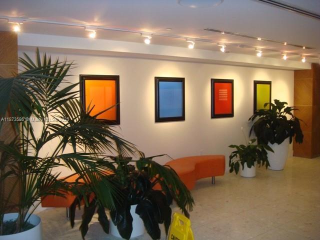 3801 Collins Ave 1806, Miami Beach, Floride 33140, États-Unis