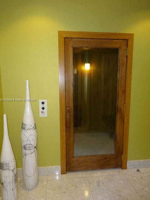 3801 Collins Ave 1806, Miami Beach, Floride 33140, États-Unis