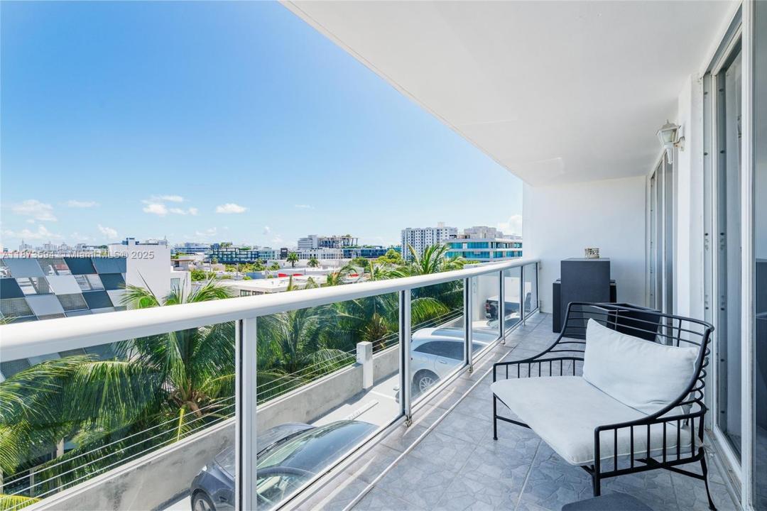1800 Sunset Harbour Dr 703, Miami Beach, Florida 33139