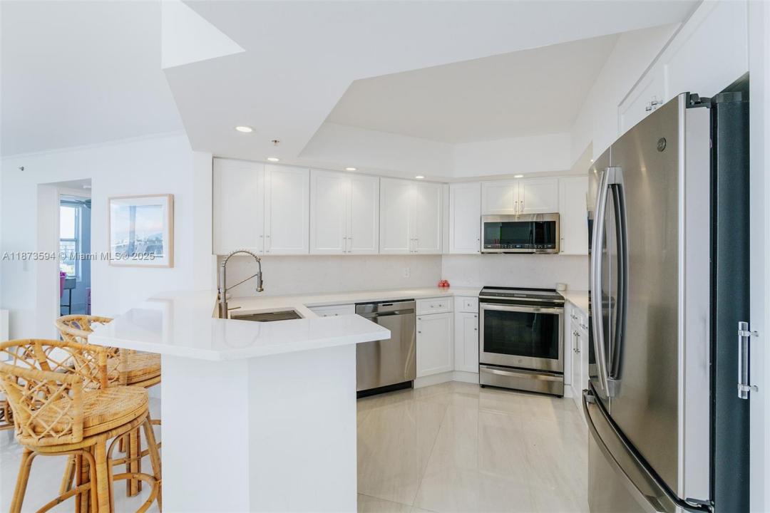 1800 Sunset Harbour Dr 703, Miami Beach, Florida 33139