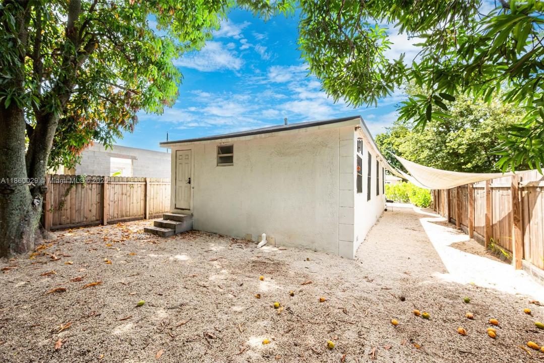 1820 NW 63rd St, Miami, Florida 33147, Stati Uniti
