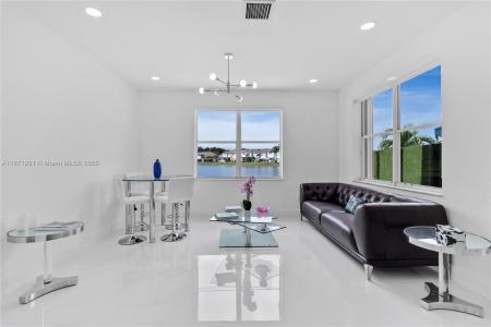 6644 NW 107th PL, Doral, Florida 33178, USA