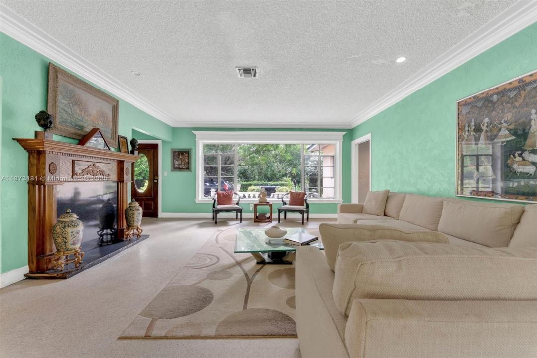 990 NE 94th St, Miami Shores, Floryda 33138, USA
