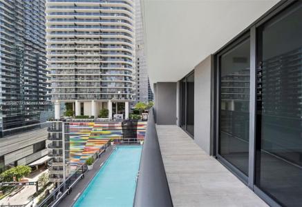 45 SW 9th 1110, Miami, Florida 33130, USA