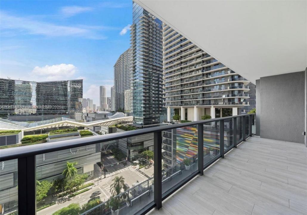 45 SW 9th 1110, Miami, פלורידה 33130, ארצות הברית של אמריקה