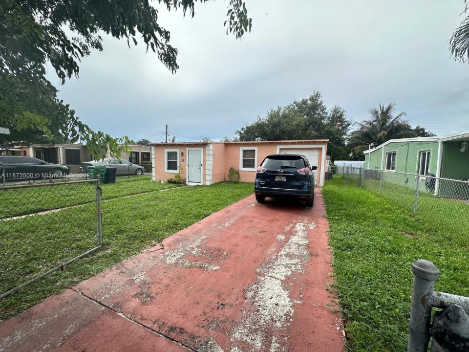 2097 Wilmington St, Opa-Locka, Florida 33054, HOA KỲ