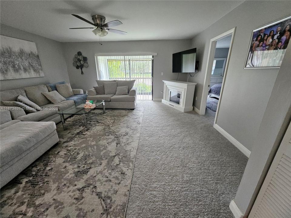8600 NW 34th Pl B208, Sunrise, Flórida 33351, Estados Unidos