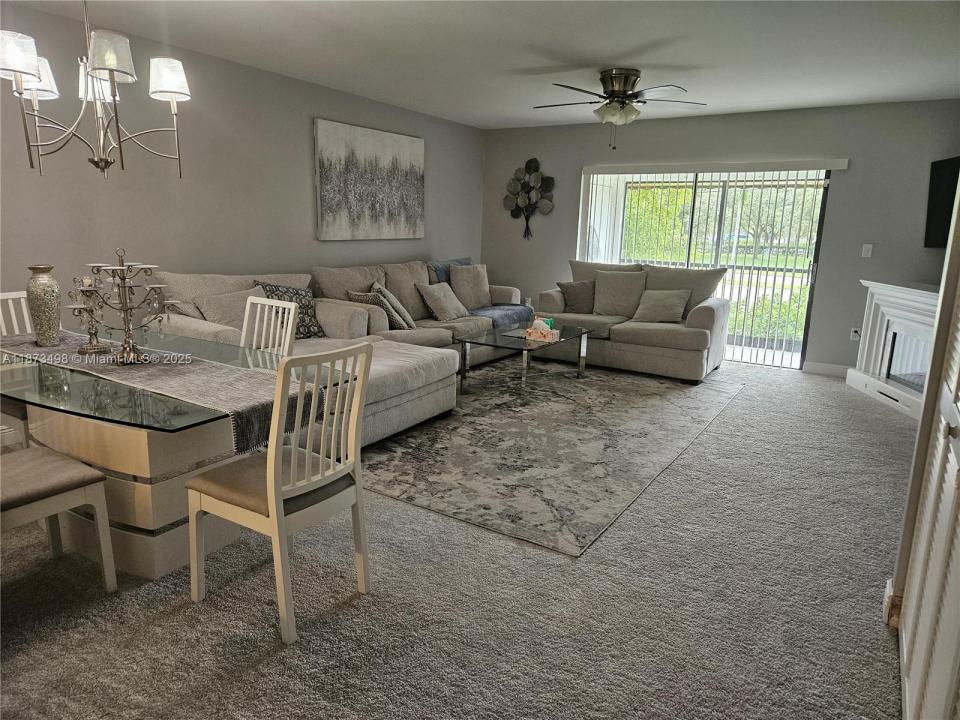 8600 NW 34th Pl B208, Sunrise, Flórida 33351, Estados Unidos