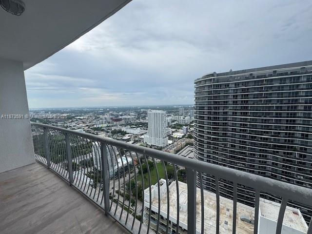 1750 N Bayshore Dr 5207, Miami, Florida 33132, Estados Unidos