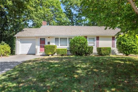 11 Salem Drive, North Providence, Rhode Island 02904