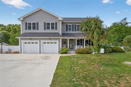 7 Hidden Meadows Drive, Charlestown, RI 02813, USA