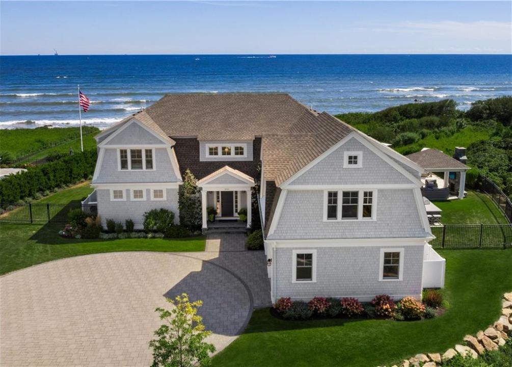 1044 Ocean Road, Narragansett, Rhode Island 02882