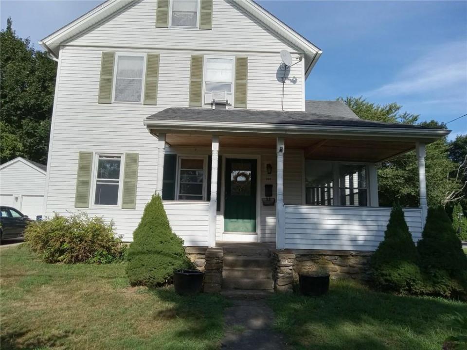 207 Kenyon Avenue, South Kingstown, Rhode Island 02879