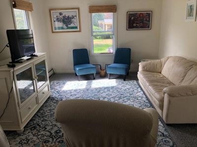 207 Kenyon Avenue, South Kingstown, Rhode Island 02879