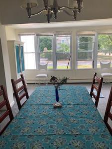 207 Kenyon Avenue, South Kingstown, Rhode Island 02879